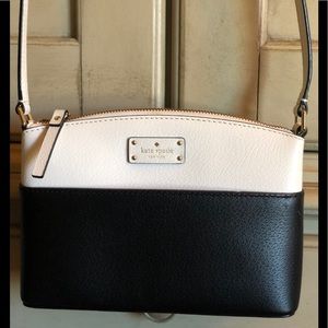Kate Spade black and white crossbody!